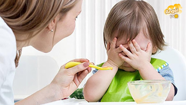 Yếu tố bệnh lý, sinh lý gây ảnh hưởng đến quá trình ăn uống của trẻ - Angelpro.vn